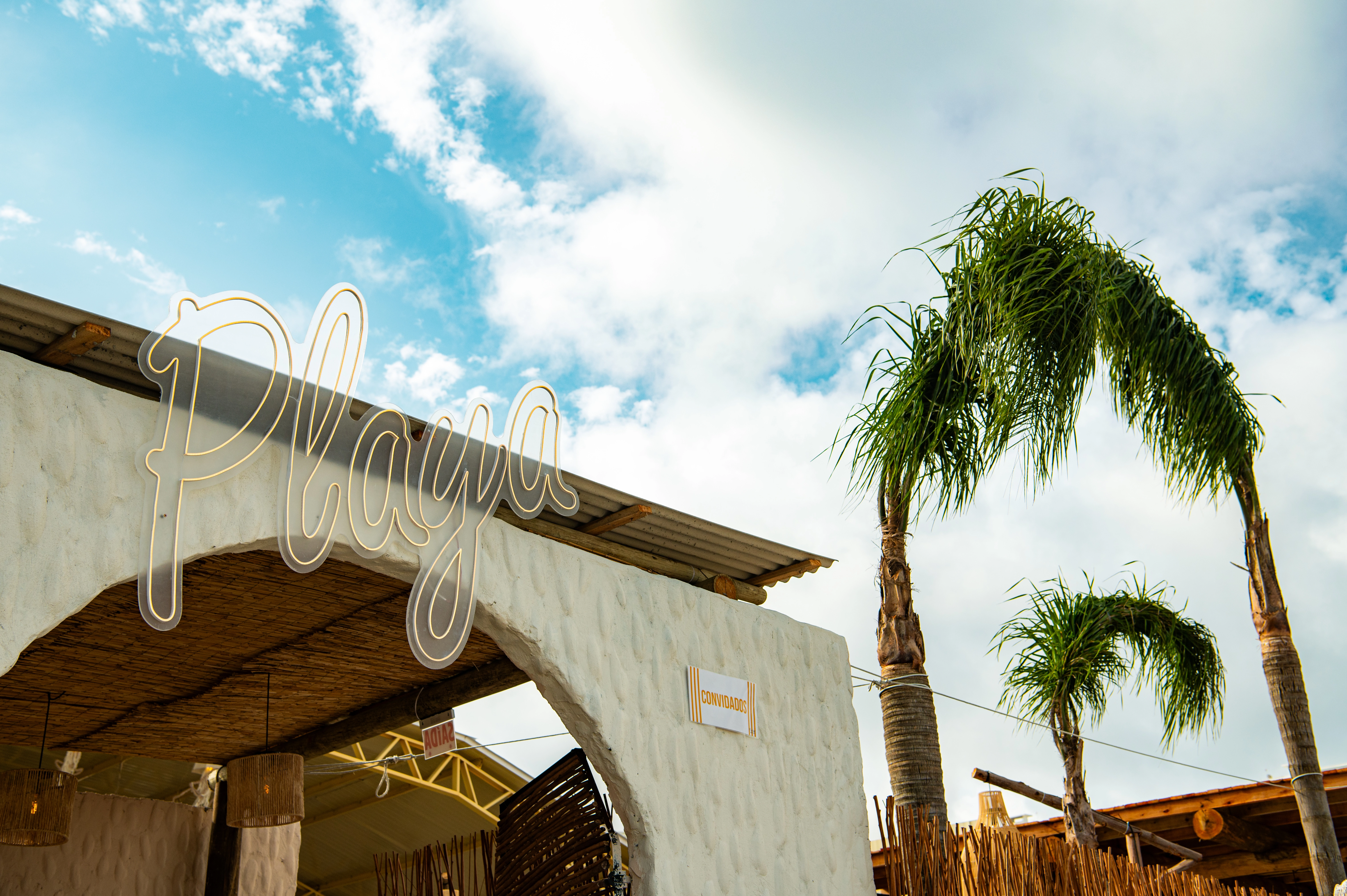 Ambiente sunset do Playa Beach Club