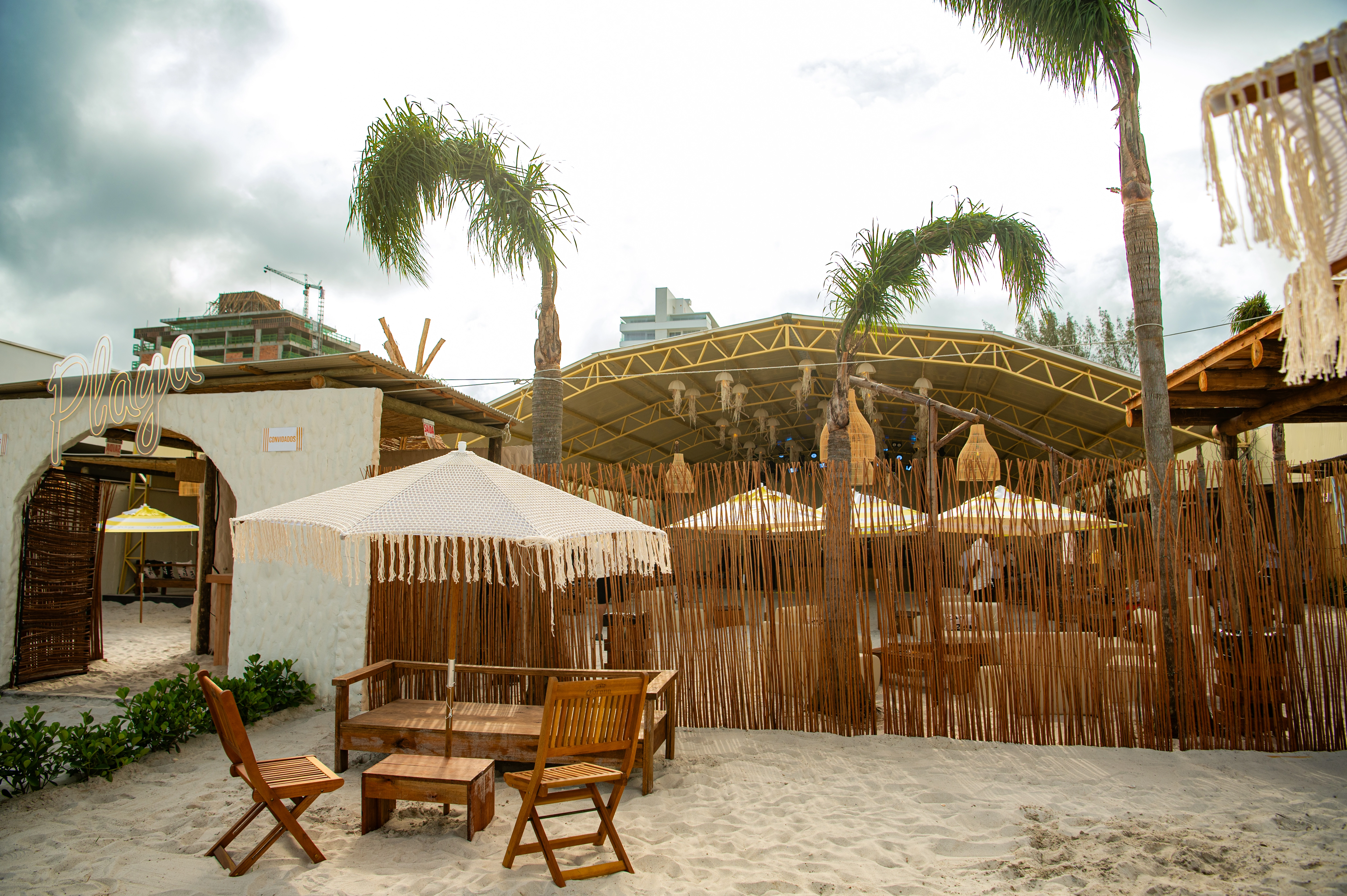 Detalhes do lounge do Playa Beach Club